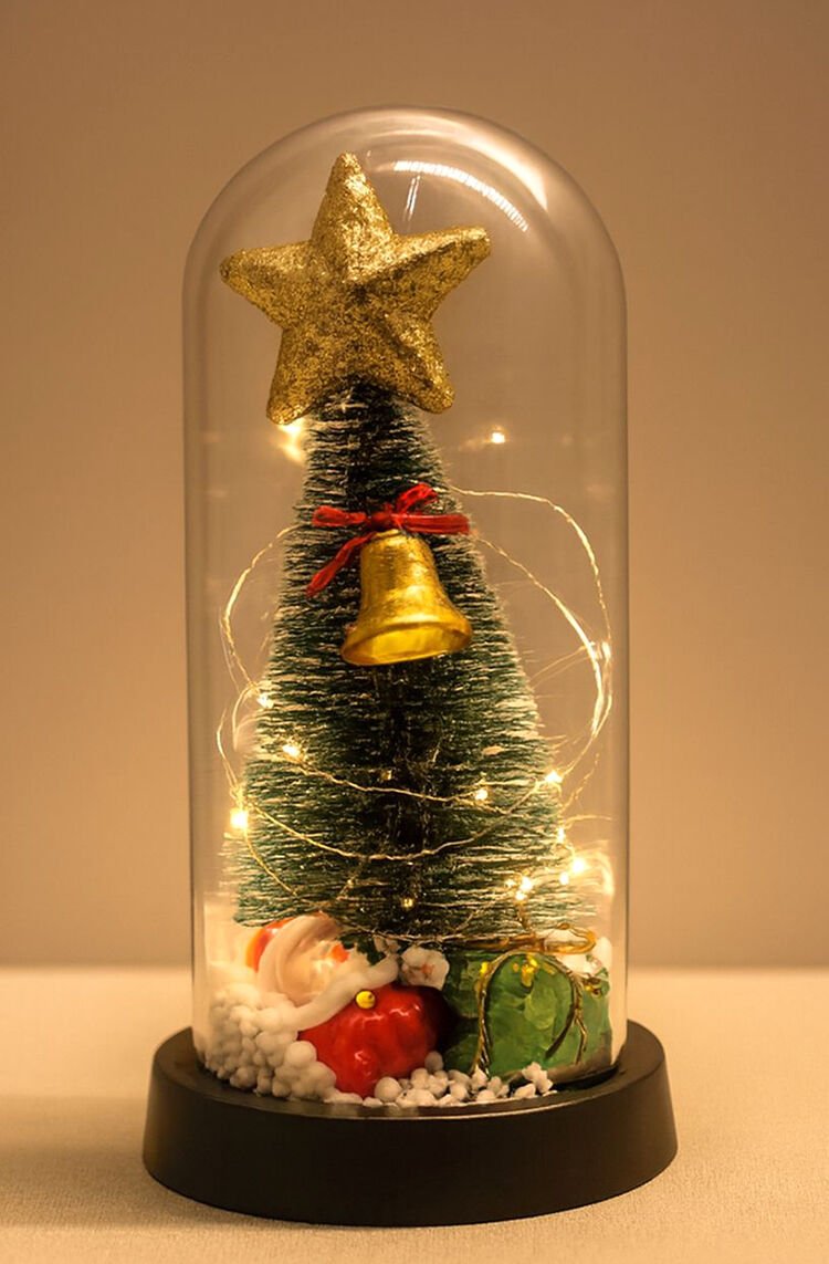 Yılbaşı Temalı Işıklı  Dekoratif Cam Fanus