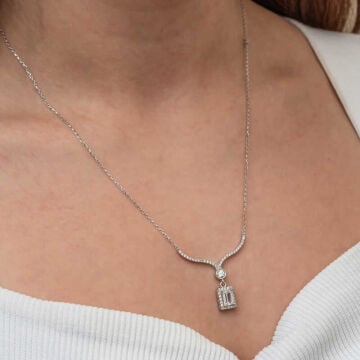 Gümüş Baget Taşlı Gerdanlık Model Kadın Kolye