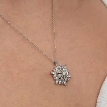 Gümüş Dönen Kar Tanesi Çiçek Kolye