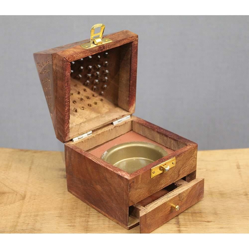 Ahşap Kule Tütsülük