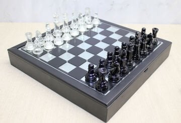 Kutulu Cam Satranç Seti