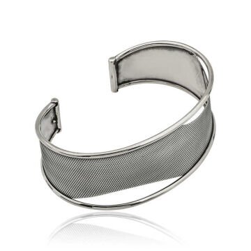 925 Ayar Gümüş Eskitme Desenli Bilezik