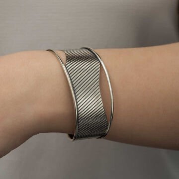 925 Ayar Gümüş Eskitme Desenli Bilezik