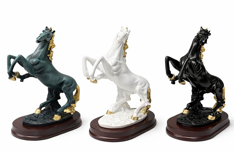 Polyester Şahlanmış At Figürü