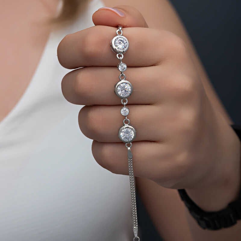 925 Ayar Gümüş Yuvarlak Taşlı Kadın Bileklik