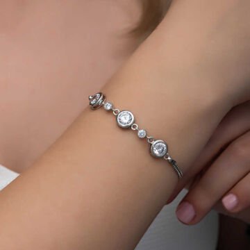 925 Ayar Gümüş Yuvarlak Taşlı Kadın Bileklik