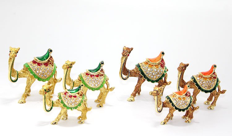 Taşlı 3'Lü Deve Figürü