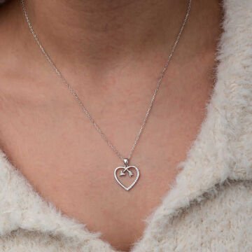 Gümüş Kalpli Ok Kadın Kolye