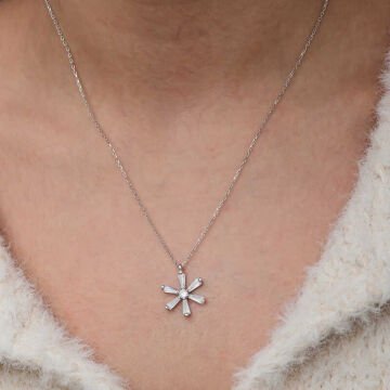 Gümüş Baget Taşlı Çiçek Kadın Kolye