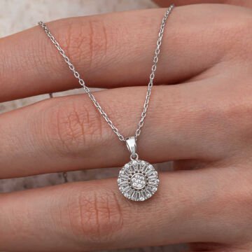 Gümüş Zirkon Taşlı Yuvarlak Kadın Kolye