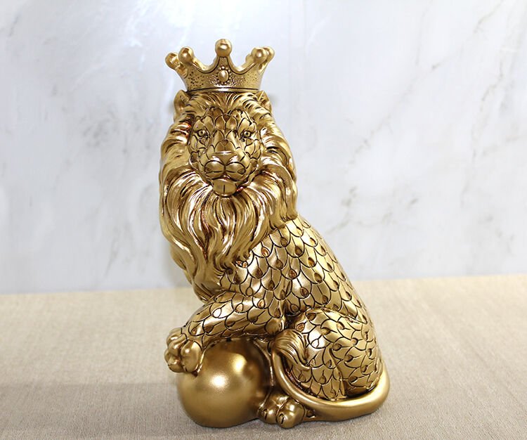 Polyester Dekoratif Taçlı Aslan Figürü