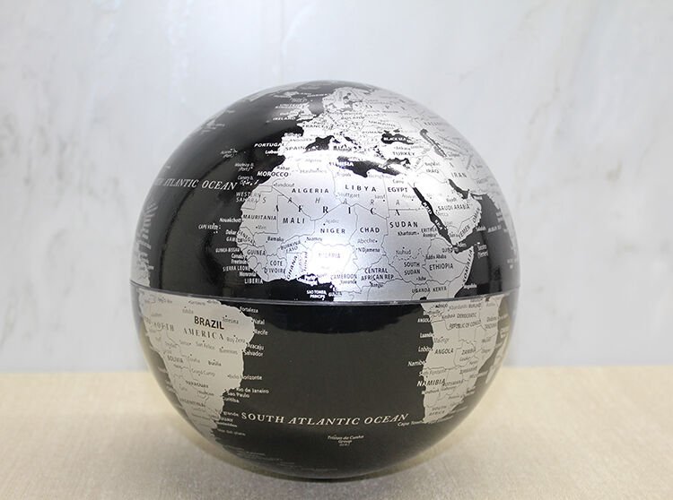 Masa Üstü Dönen Dünya Küre