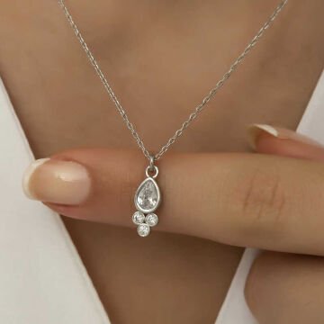 925 Ayar Gümüş Çiğ Damlası Tektaş Kadın Gümüş Kolye