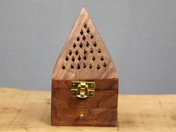 Ahşap Kule Tütsülük