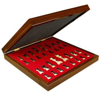 Hazneli Ceviz Satranç Takımı