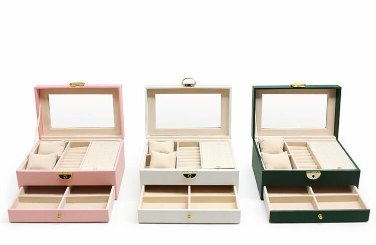 Makyaj Ve Takı Kutusu