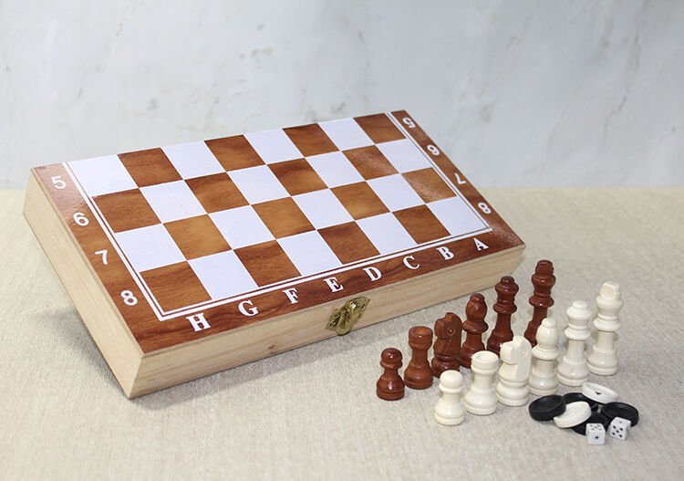 Ahşap Kutulu Satranç ve Tavla Seti