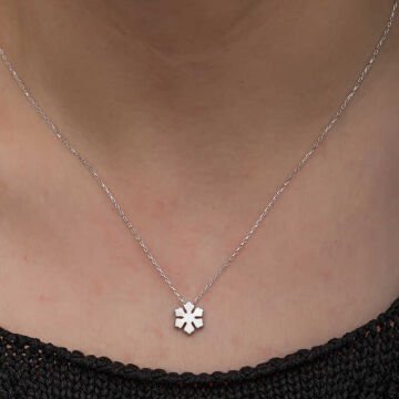 925 Ayar Gümüş Minimal Kar Tanesi Kadın Kolye