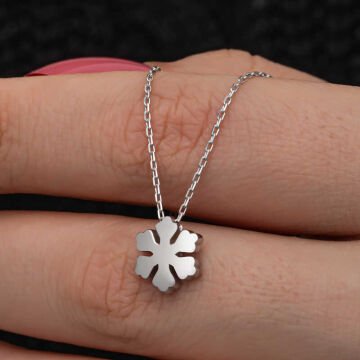 925 Ayar Gümüş Minimal Kar Tanesi Kadın Kolye