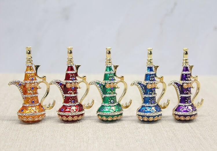 Taşlı Minik Figür