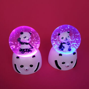 Mini Işıklı Panda Kar Küresi