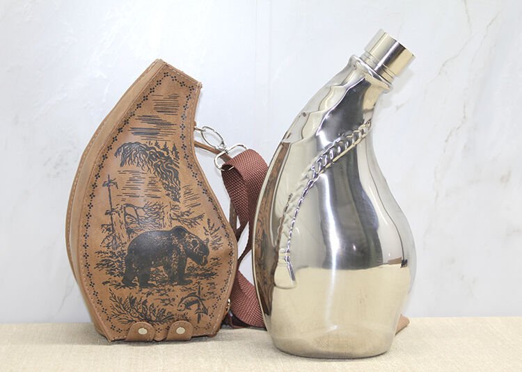 Deri Kılıflı Matara