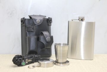 Deri Kılıflı Shot Bardaklı Matara