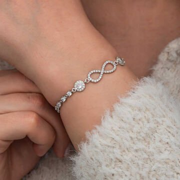 Gümüş Zirkon Taşlı Sonsuzluk Kadın Bileklik