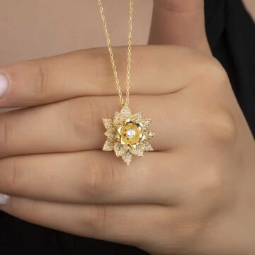 925 Ayar Gümüş Gold Beyaz Taşlı Lotus Çiçeği Kadın Kolye