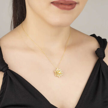 925 Ayar Gümüş Gold Beyaz Taşlı Lotus Çiçeği Kadın Kolye