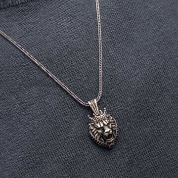 Gümüş Taçlı Aslan Figürlü Erkek Kolye