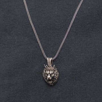 Gümüş Taçlı Aslan Figürlü Erkek Kolye