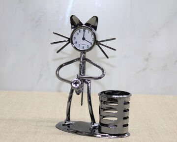 Metal Saksafon Çalan Kedi Müzisyen Saat Ve Kalemlik