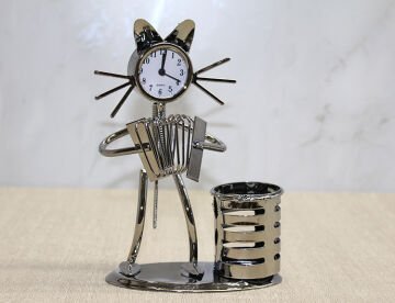 Metal Akordiyon Çalan Kedi Müzisyen Saat Ve Kalemlik