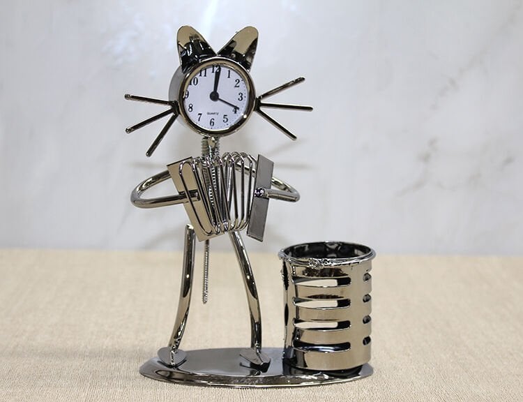 Metal Akordiyon Çalan Kedi Müzisyen Saat Ve Kalemlik