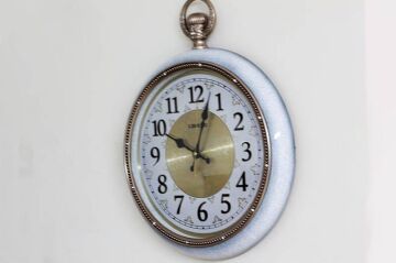 Yuvarlak Duvar Saati Sarkaçlı