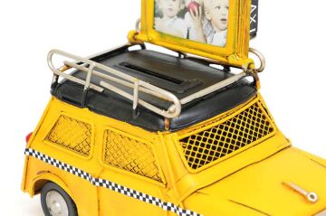 Dekoratif Metal Araba Çerçeveli ve Kumbaralı