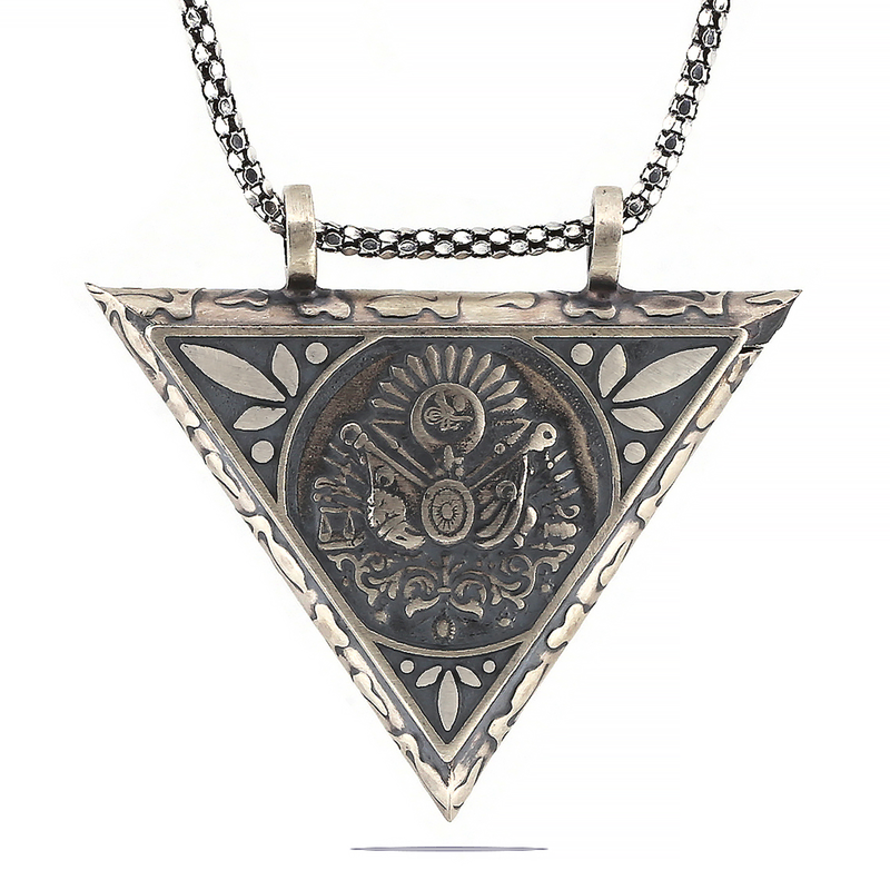 925 Ayar Gümüş Üçgen İçi Açılabilen Osmanlı Arma Muskalık Gümüş Kolye