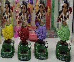 Güneş Enerjili Solar Dans Eden Kız