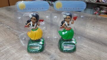 Güneş Enerjili Solar Dans Eden Kız