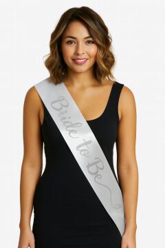 Beyaz Saten Üzerine El Yazısı İtalik Gümüş Bride To Be Kuşağı 10 cm Genişlik