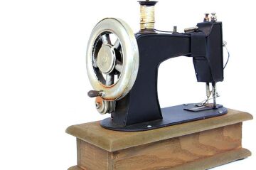 Dekoratif Metal Dikiş Makinesi Kutulu Biblo Hediyelik