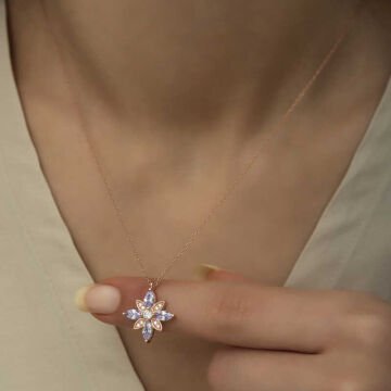 925 Ayar Gümüş Lila Taşlı Umut Çiçeği Kadın Gümüş Kolye