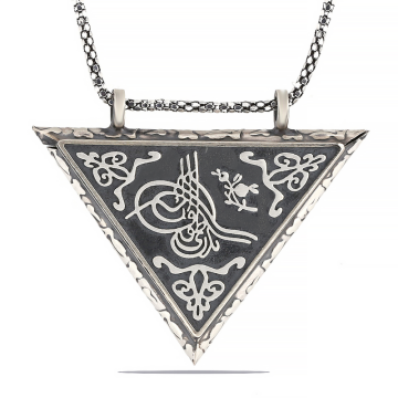 925 Ayar Gümüş Üçgen İçi Açılabilen Tuğra Muskalık Gümüş Kolye