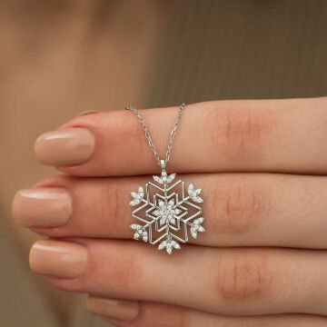 925 Ayar Gümüş Kar Tanesi Kadın Gümüş Kolye