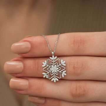 925 Ayar Gümüş Kar Tanesi Kadın Gümüş Kolye