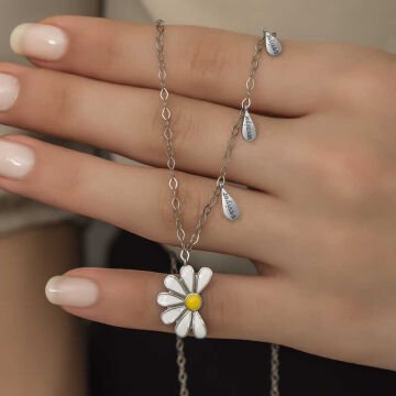925 Ayar Gümüş Papatya Seviyor Sevmiyor Bayan Gümüş Kolye