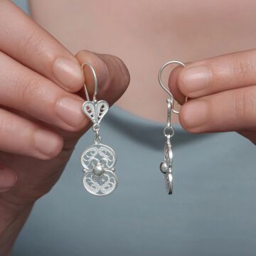 Gümüş Çiçek Motifli Telkari Kadın Küpe