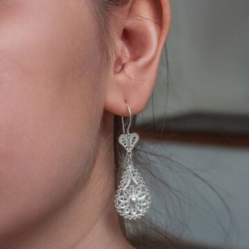 Gümüş Damla Papatya Telkari Kadın Küpe