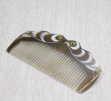 Kemik Tavuskuşu Tarak